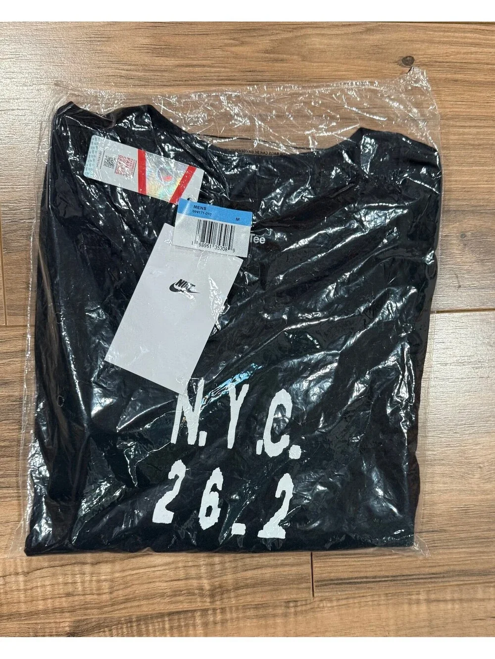 Limited-Edition Nike NYC 26.2 Marathon Running T-Shirt (sealed)